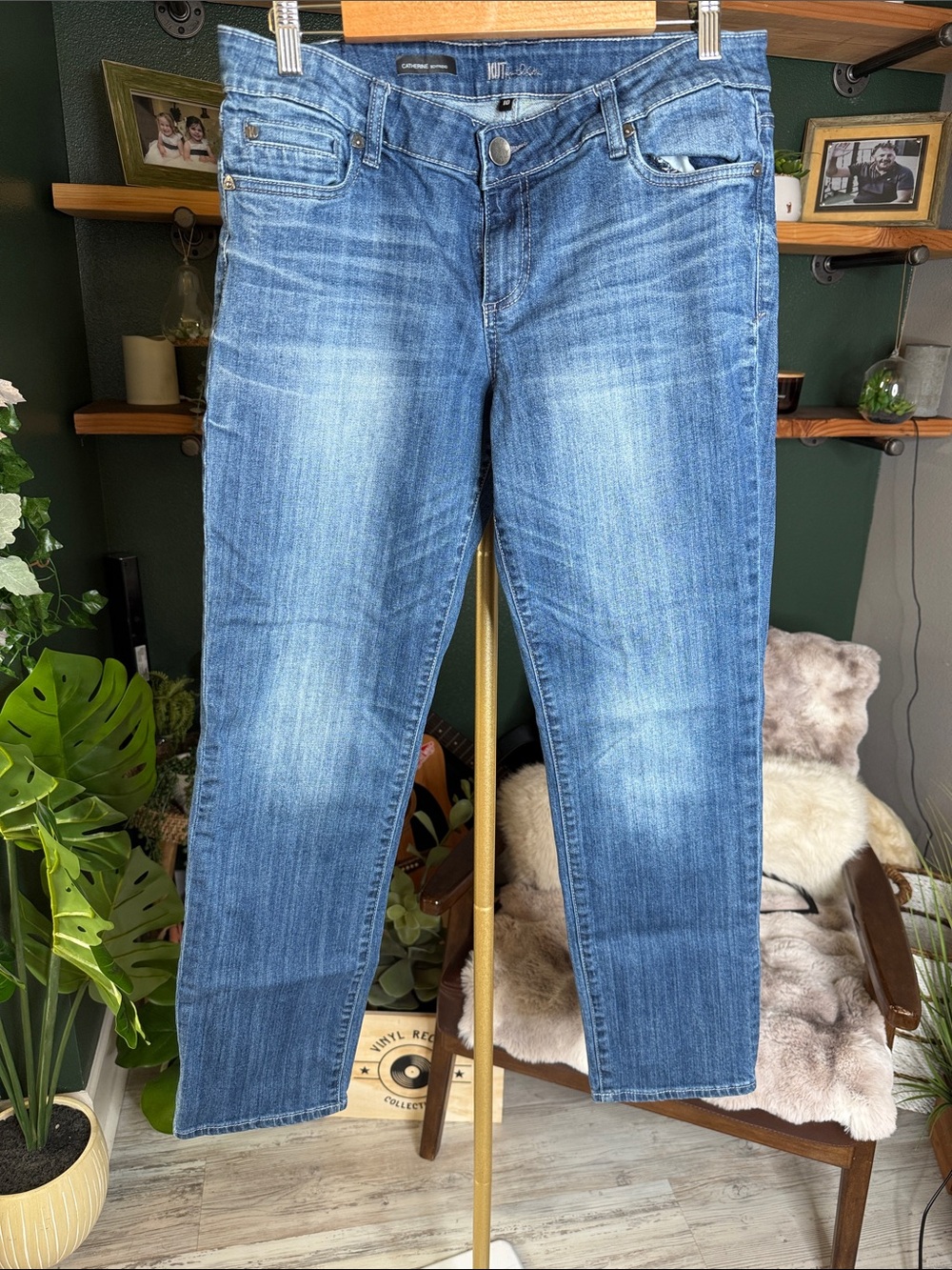 Kut from the Kloth Medium Blue Cropped Straight-Leg Jeans